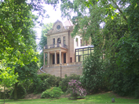 Die Villa-Thyssen im neobarocken Stil gehört zu den bedeutendsten Bauwerken der Stadt