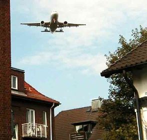 Flugzeug Hamburg mit Genehmigung der BUG