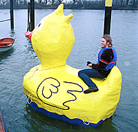 Quitscheentenrennen (Große Papp-Ente)