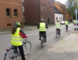 MUT-Fahrradkurs für Frauen erfolgreich beendet! Die von dem ADFC (Allgemeiner Deutscher Fahrradclub) begleitete und koordinierte Fahrradtour führte unter anderem entlang dem neuen Radschnellweg Ruhr und mitten durch Eppinghofen.