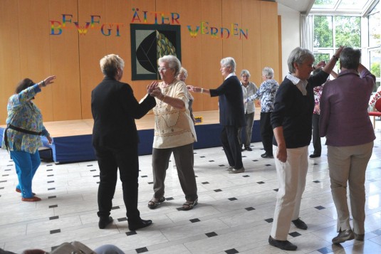 Aktionstag Bewegt älter werden: Die Senioren konnten unter anderem Tänze für Ältere kennenlernen 
