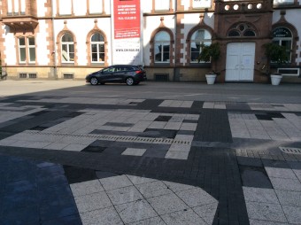 Jetzige Situation am Synagogenplatz vorm Kunstmuseum (Stand: August 2015)