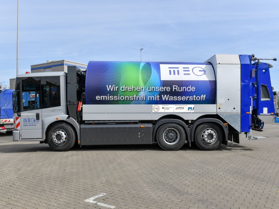 Das erste Wasserstoff-Abfallsammelfahrzeug der MEG - MEG Mülheimer Entsorgungsgesellschaft mbH
