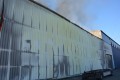 Großbrand Ruhrorter Straße - Einsatzkräfte vor Ort löschen Brand in Papierlager - Quelle/Autor: Thorsten Drewes