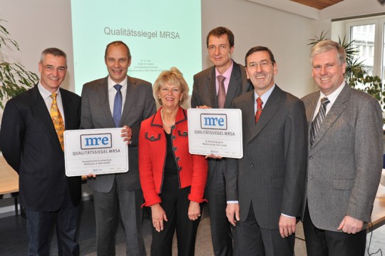 Verleihung MRSA-Gütesiegel an die Mülheimer Krankenhäuser EKM und SMH. 12.01.2012 Foto: Walter Schernstein