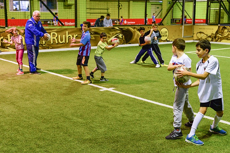 Eppinghofen. Projekt  Sport vor Ort für die Schüler und Schülerinnen der GGS Astrid Lindgren in der Soccerhalle