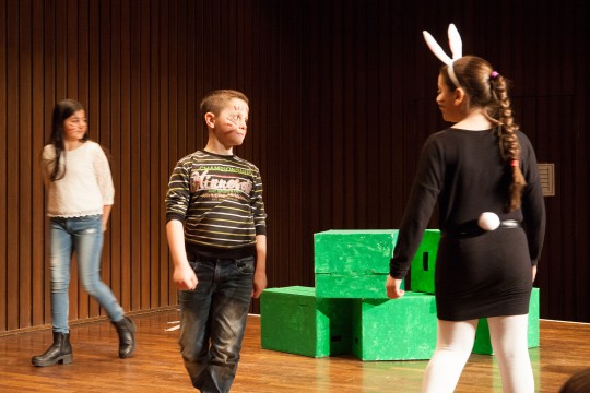Grundschulkulturtag 2015: Auch der Hase und der Igel wurden aufgeführt