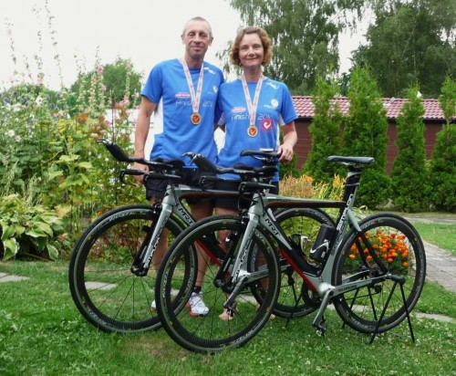 Ulrike Bresa und Gerd Neugebauer von der Mülheimer Feuerwehr belegten in ihren Altersklassen jeweils den 1. Platz und wurden damit Triathlon-Weltmeister der Feuerwehren.