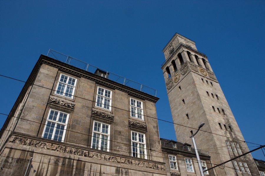 Der Mülheimer Rathausturm aus neuer Perspektive.