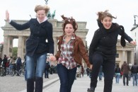 Drei Kulturbotschafterinnen in Berlin.  Foto: CBE 