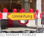 Umleitung - Verkehrsschild Auch in Mülheim sind aufgrund von Bauarbeiten Umleitungen erforderlich