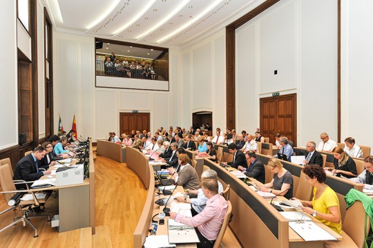 Sitzung des Rates der Stadt im Ratssaal. Rathaus. 05.07.2012 Foto: Walter Schernstein  