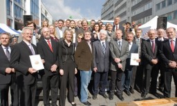 Ökoprofit-Abschlussveranstaltung am 4.9.2010 im Rahmen des Klima- und Umweltmarktes Quelle/Autor: H. Kremer Ökoprofit-Abschlussveranstaltung am 4.9.2010 im Rahmen des Klima- und Umweltmarktes