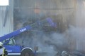 Großbrand Ruhrorter Straße - Einsatzkräfte vor Ort löschen Brand in Papierlager - Quelle/Autor: Thorsten Drewes