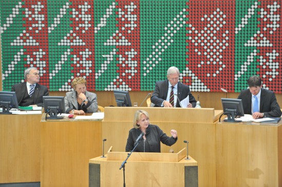 Sondersitzung des Landtages zur Finanznot der Kommunen.29.10.2010Foto: Walter Schernstein