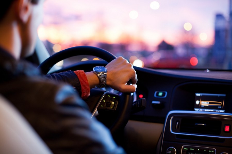 Autofahrer, Überführungsfahrten, Probefahrten, Auto fahren - Informationen zum Kurzzeitkennzeichen - Pixabay