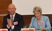 Aktionsbündnis Für die Würde unserer Städte: Sprecherin Dagmar Mühlenfeld und Oberbürgermeister Ulrich Scholten