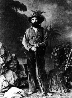 Der Mülheimer Völkerkundler Karl von den Steinen (1855-1929) auf einer seiner Expeditionen