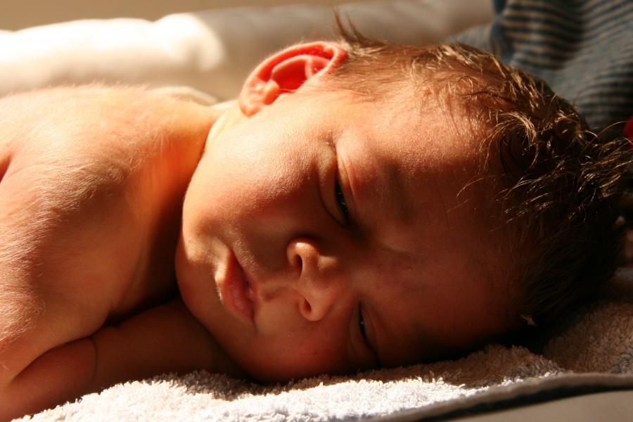 Ein schlafendes Baby.Geburtenentwicklung in Mülheim an der Ruhr im Vergleich zum Land NRW Quelle/Autor: Thomas Groos Ein schlafendes Baby.Geburtenentwicklung in Mülheim an der Ruhr im Vergleich zum Land NRW