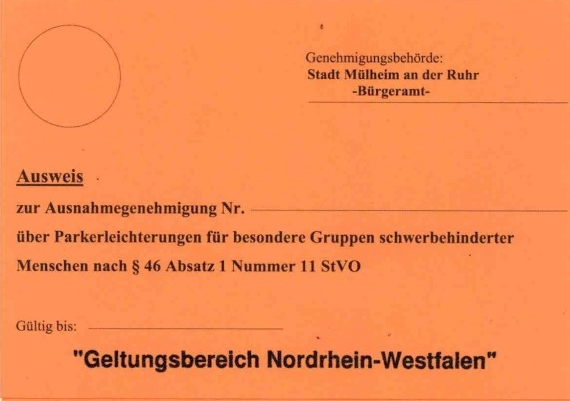 Bildausschnitt vom Parkausweis orange, Parkerleichterung für besondere Gruppen schwer behinderter Menschen, NRW, Bundesrepublik Deutschland - Michael Eggemann