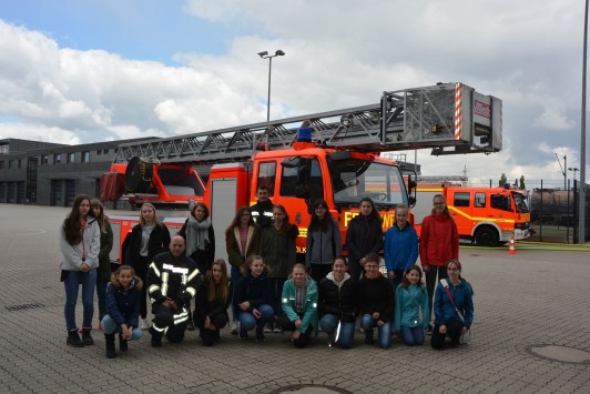 Am 27. April 2017, fand bereits zum zwölften Mal der Mädchen-Zukunftstag GirlsDay bei der Feuerwehr Mülheim statt. 18 teilnehmende Mädchen konnten Einblicke in die Arbeit der Feuerwehr nehmen.
