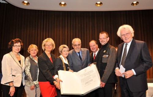 Verleihung des Ehrenringes und der Ehrenspange der Stadt Mülheim an der Ruhr. 18.12.2011 Foto: Walter Schernstein