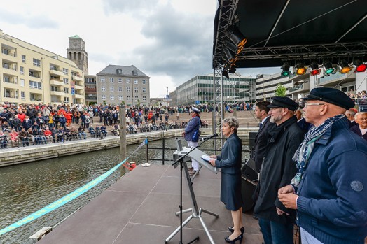 Ruhrbania. Promenadenfest mit offizieller Eröffnung des Stadthafens. Oberbürgermeisterin Dagmar Mühlenfeld. 11.05.2014 Foto: Walter Schernstein