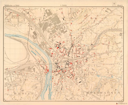 Bombenkarte aus dem Jahr 1945. Die zerstörten Gebäude sind markiert.