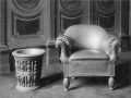 Stuhl und Papierkorb im Dienstzimmer des Oberbürgermeisters (1916)