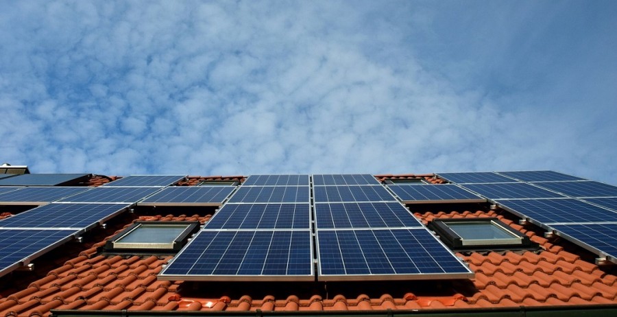 Solaranlage, Solardach - Strom und Wärme von Ihrem Dach - Pixabay