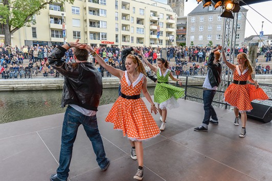 Ruhrbania. Promenadenfest mit offizieller Eröffnung des Stadthafens. Oberbürgermeisterin Dagmar Mühlenfeld. 11.05.2014 Foto: Walter Schernstein