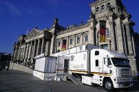 Infomobil des Deutschen Bundestags - hier in Berlin, sonst unterwegs im ganzen Land