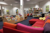 Innenansicht der Schul- und Stadtteilbibliothek in Styrum
