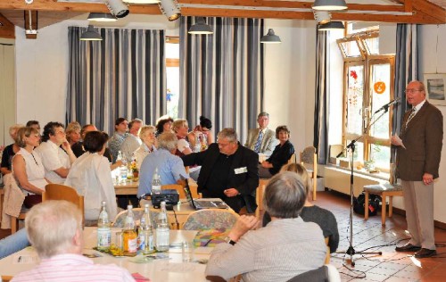 Eröffnung des Beratungsangebotes am 29. September 2011 mit einer Ansprache des Bezirksbürgermeister Gerhard Allzeit