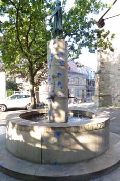 Kortum-Brunnen in der Innenstadt geschändet