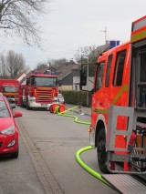 Feuerwehr Mülheim rettete 25 Personen nach Kellerbrand aus Ihren Wohnungen.