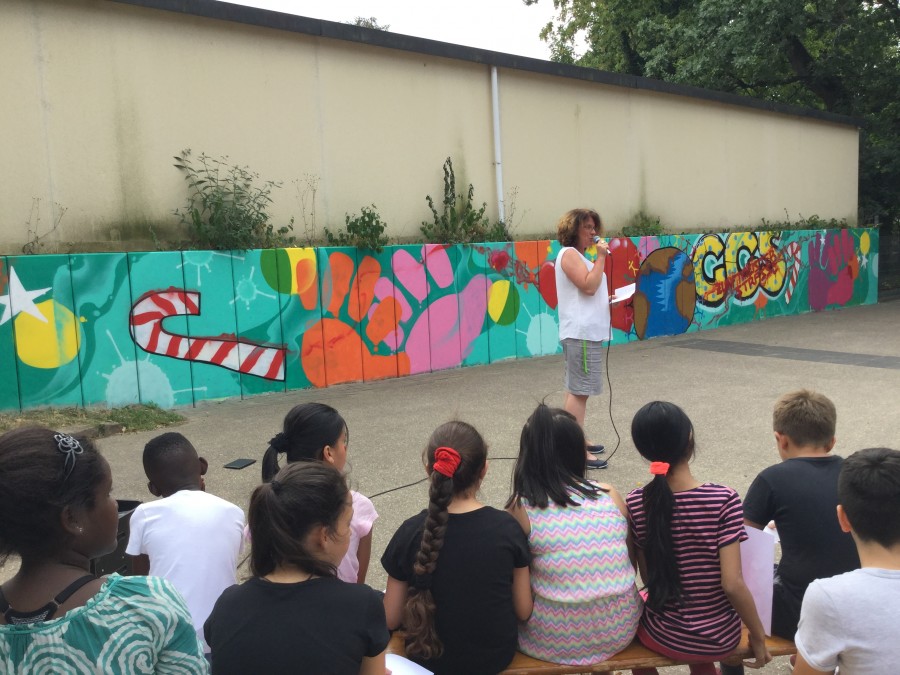Die Grundschule an der Zunftmeisterstrae hat das neue Graffiti vorstellt. - Selma Scheele, Koordinierungsstelle Kulturelle Bildung