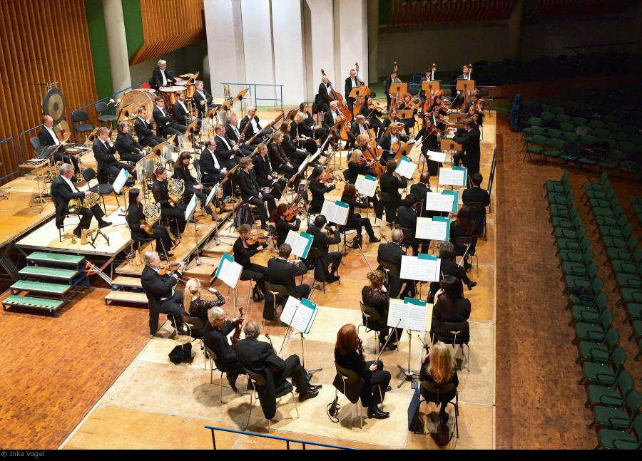 Das Philharmonische Orchester Hagen gastiert in Mülheim -  Inka Vogel