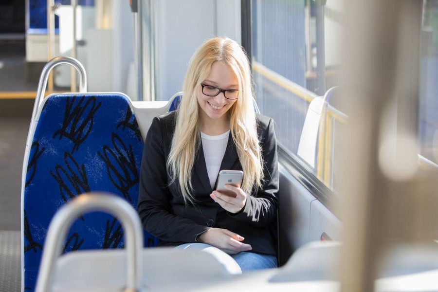 Flexibel mobil mit dem Azubi-Ticket - Mehr als Bus und Bahn: young.ruhrbahn.de - Ruhrbahn