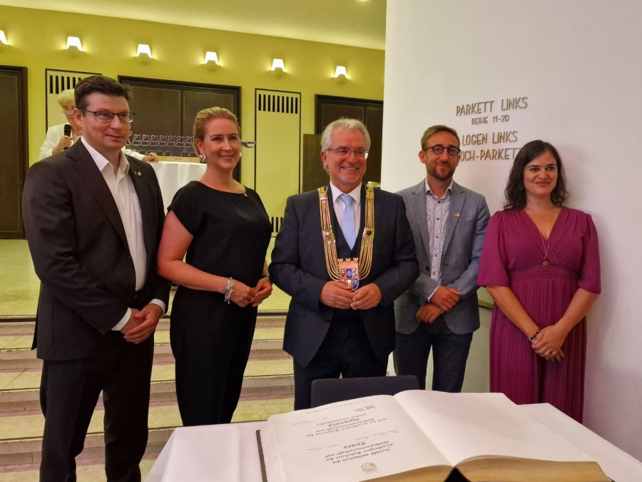 Offizielle Delegationen aus Torus und Kouvola mit Oberbürgermeister Buchholz - Stadt MH