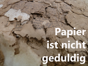 Ein stark restaurierungsbedürftiges Buch als Werbebild für die Ausstellung Papier ist nicht geduldig - Die Erhaltung von Schriftgut und Grafik - Stadtarchiv Mülheim an der Ruhr