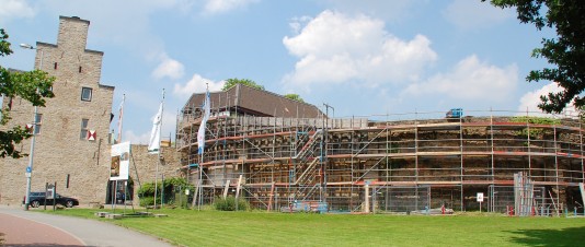 Schloss-R(i)etter gesucht! Die MST sammelt Spenden zur Sanierung von Schloß Broich. Das Bild zeigt den Sanierungsstand von Juni 2014.