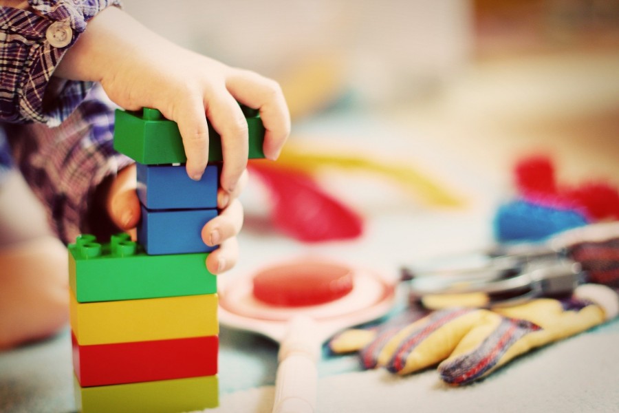 Kindergarten, Tageseinrichtung, Kita, Betreuung, Erzieherinnen, Erzieher, Träger, Spielen, Spielzeug - Pixabay