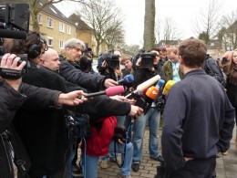 Das Medieninteresse war riesengroß. Der Einsatz in der Mülheimer Kleiststraße ging tagelang bundesweit durch die Presse. 