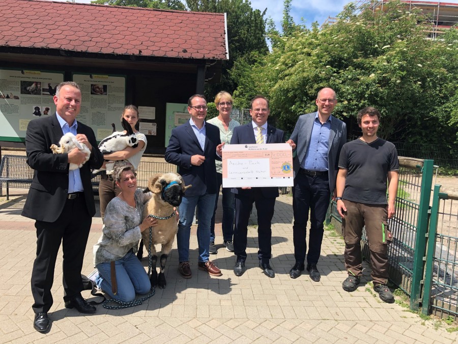 Lions-Club Mülheim spendet für den Witthausbusch - Stadt Mülheim Onlineteam