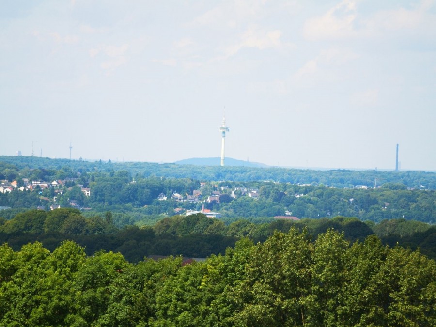 Blick über das Ruhrgebiet, von Essen nach Mülheim. Luftreinhalteplan Ruhrgebiet. - Canva