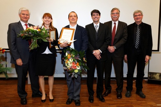 Das Max-Planck-Institut für Chemische Energiekonversion (MPI CEC) ehrte am 8. Dezember 2014 zwei junge Wissenschaftler mit dem Ernst Haage-Preis
