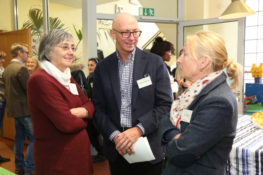 Hildegard Freiburg, Oberbürgermeister Ulrich Scholten und Gleichstellungsbeauftragte Antje Buck im Gespräch