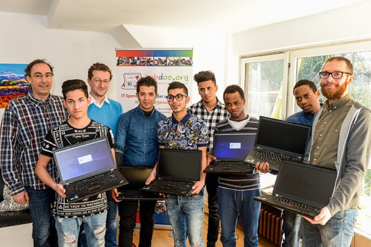 Der Verein Labdoo spendet sechs Laptops mit Sprachprogrammen für Flüchtlinge. 09.03.2016 Foto: Walter Schernstein