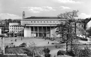 Die Stadthalle zur Wiedereröffnung im Jahre 1957